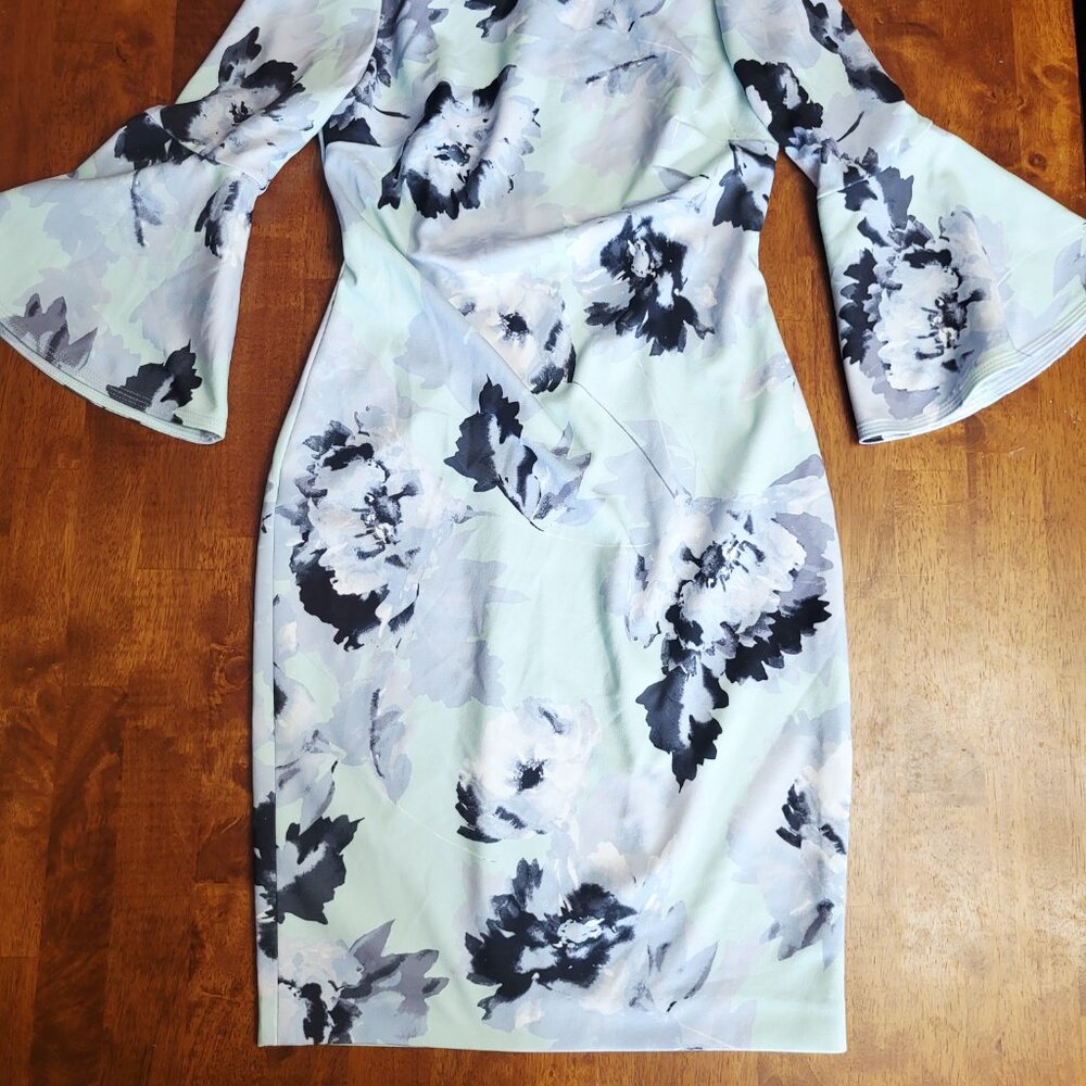 Calvin Klein ~ Sz 4 ~ Serena Aqua Dress with Bell Sleeves ~ Excellent Condition